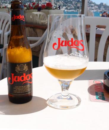 Belgen drinken minder bier
