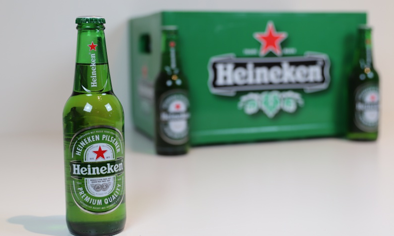 Heineken flesje en krat