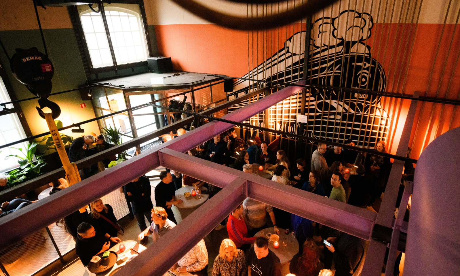 LOC Brewery Brewpub in Tilburg / Foto: Jostijn Ligtvoet fotografie LOC Brewery Brewpub in Tilburg