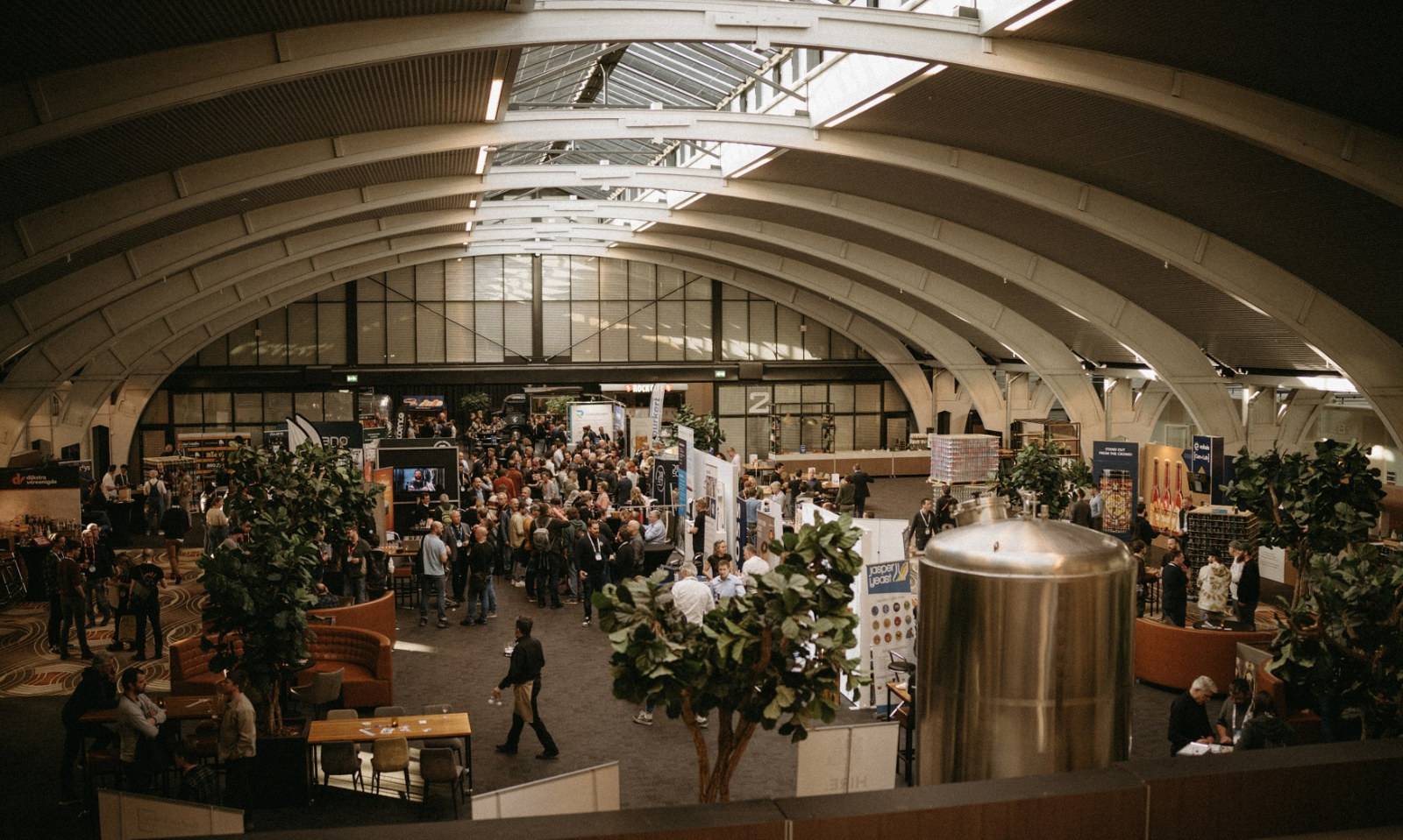 Overzicht stands tijdens Dutch Craft Beer Conference