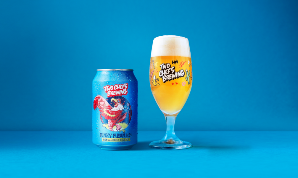 Funky Falcon alcoholarm blikje en glas