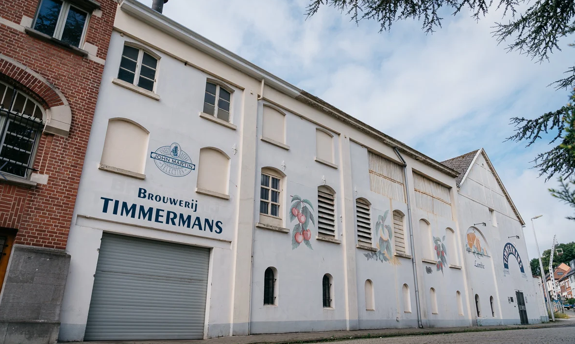 Brouwerij Timmermans van buiten gezien