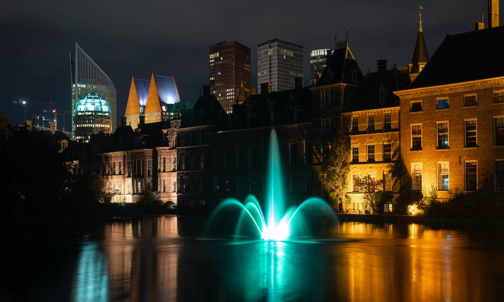 Hofvijver by night