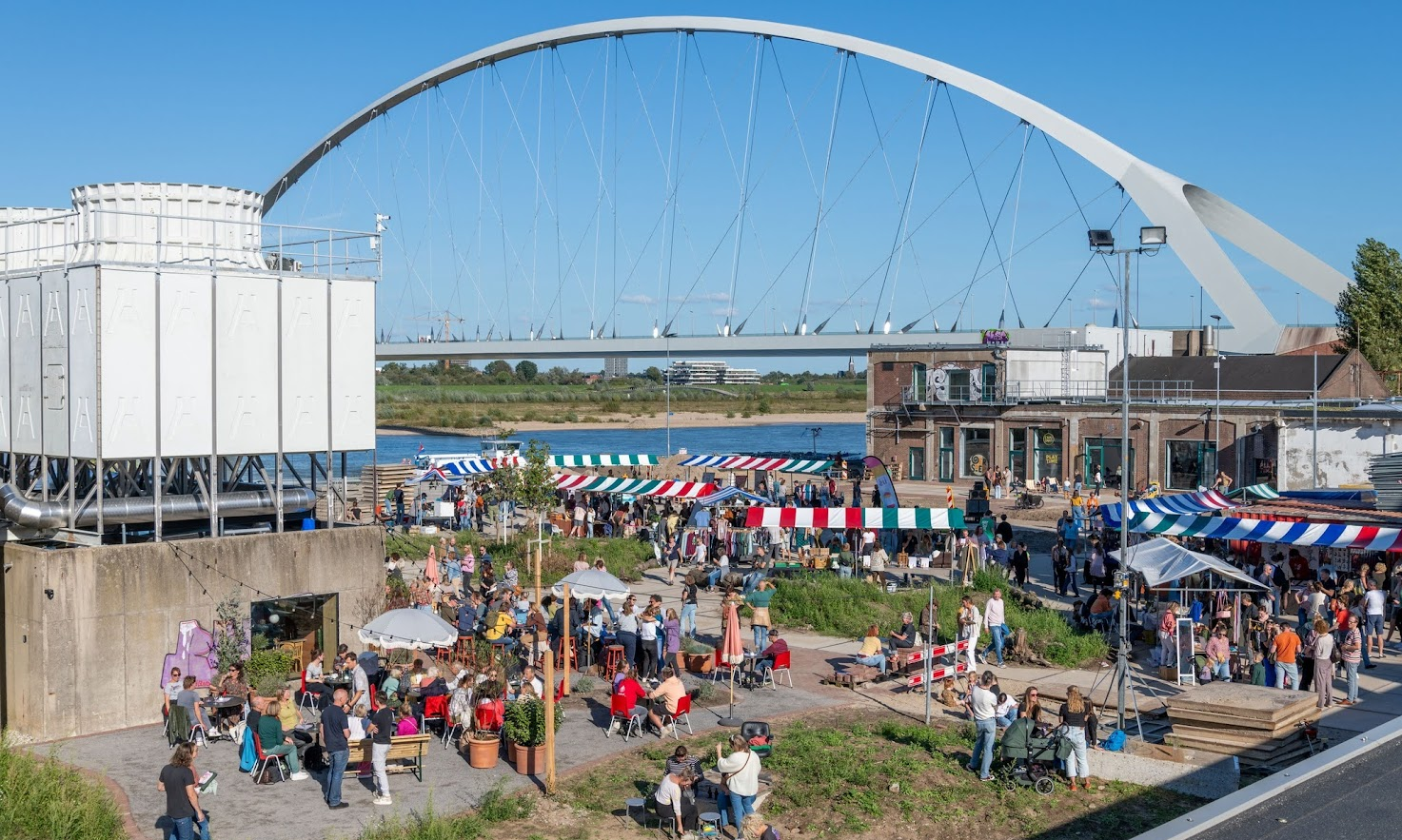 Oersoep Brouwlab buiten Oersoep Brouwlab buiten