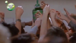 Waarom staan de meeste mensen in de keuken bij een feestje?