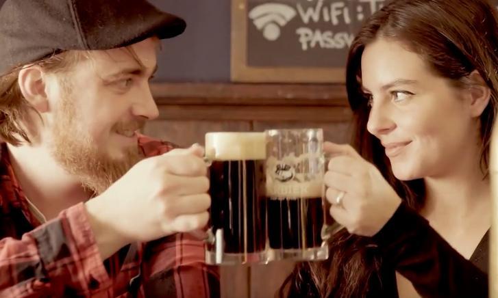 Proosten met Barbier Irish Stout