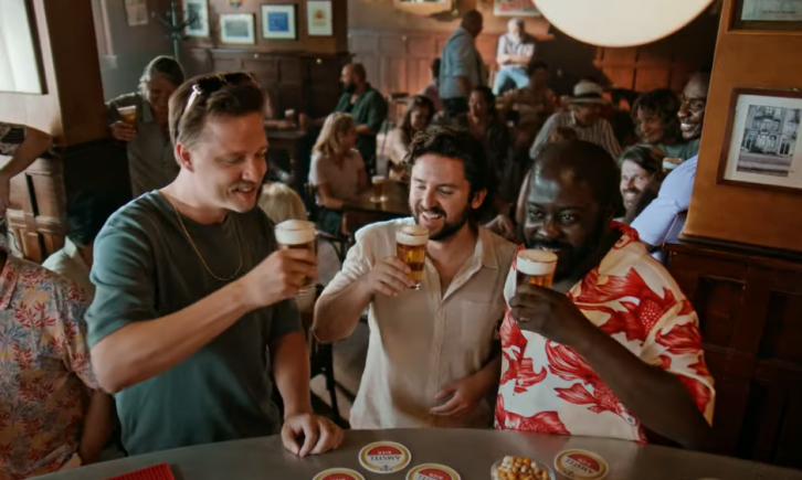 Drie Amstel vrienden / screenshot Youtube Drie Amstel vrienden