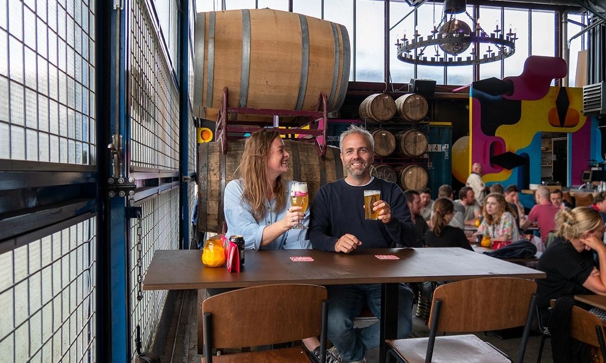 Bierproeven in een brouwerij uit de gids Bierproeven in een brouwerij uit de gids