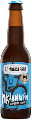 Flesje bier van De Magistraat met label van Pikjongen imperial stout.