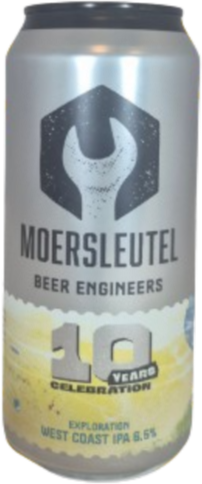 Blik Moersleutel 10 Years Exploration West Coast IPA op zwarte achtergrond.