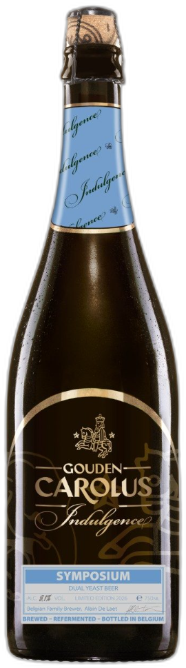 Fles Gouden Carolus Indulgence Symposium 2026 bier met blauw etiket op witte achtergrond.