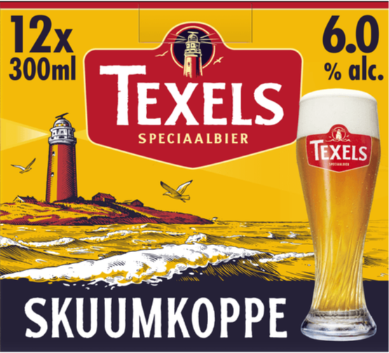 Verpakking van Texels Skuumkoppe 12x300 ml met vuurtoren, zee en gevuld bierglas.