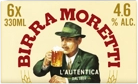 Birra Moretti verpakking met 6 blikjes van 330 ml, rood logo en illustratie van man met bier.