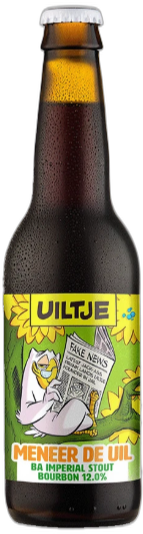 Fles Uiltje Meneer de Uil BA Bourbon stout met geelgroen etiket en cartoonuil op witte achtergrond.