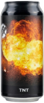 Zwart Hoppy People TNT bierblik met vurige explosie op het etiket tegen witte achtergrond.
