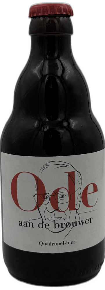 Donkere bierfles met rood kroonkurkje en etiket Ode aan de brouwer Quadrupel-bier.
