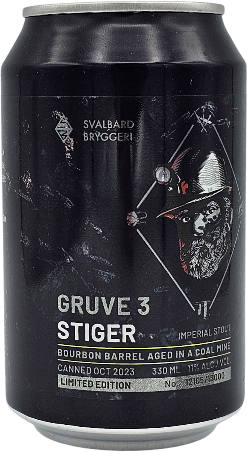 Donkerblauw zwart bierblik met illustratie van mijnwerker en tekst 'Gruve 3 Stiger'.