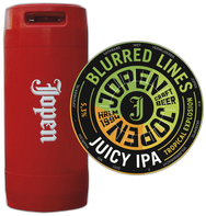 Rood 20 liter fust met Jopen-logo en Blurred Lines biervignet naast elkaar