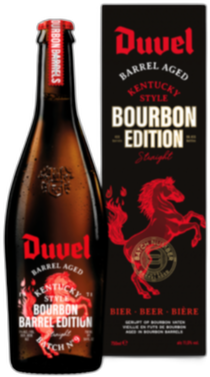 Fles Duvel Barrel Aged Kentucky Bourbon Edition 0,75 L naast zwarte cadeauverpakking met rode paardillustratie